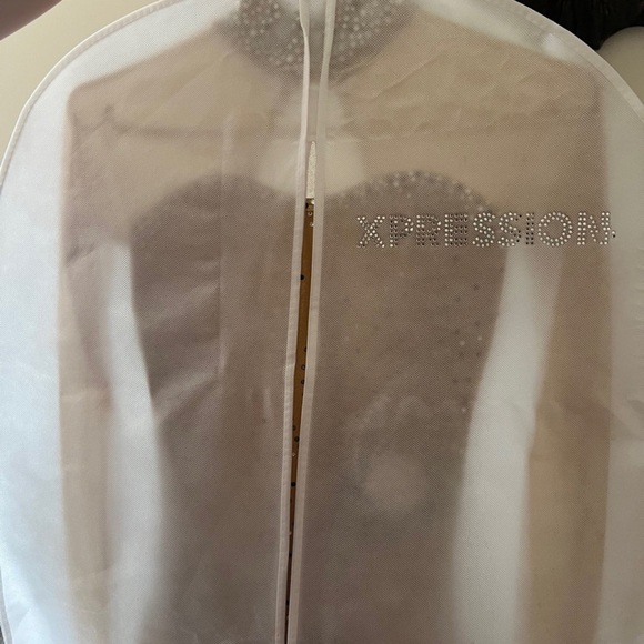 Figure skating dress with Swarovski - Picture 2 of 3